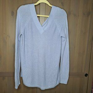 Knitted & Knotted Sweater Large Women Light Blue Long Sleeve V-neck Pleated Back